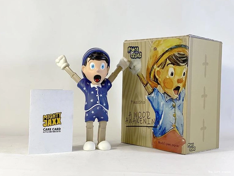 PINOCCHIO WOOD FIGURES AWAKENING) (A 0824